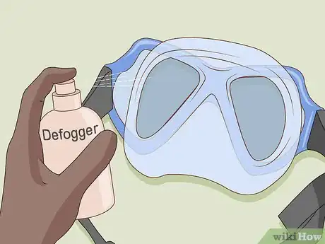 Image titled Defog a Diving Mask Step 4