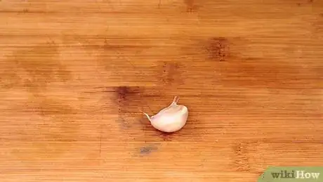Image titled Crush Garlic Step 2