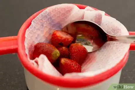 Image titled Make Vodka Soaked Strawberries Step 7