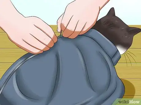Image titled Use a Cat Comfort Bag Step 4