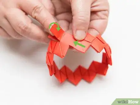 Image titled Make a Paper Bracelet Step 16