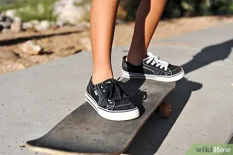 Image titled Basic skateboard Step 4