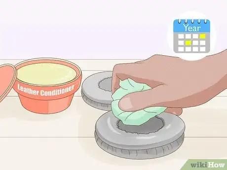 Image titled Wash Earphone Pads Step 10