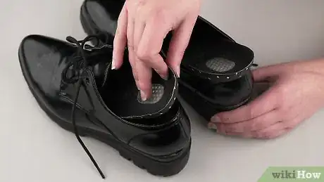 Image titled Clean Shoe Insoles Step 1