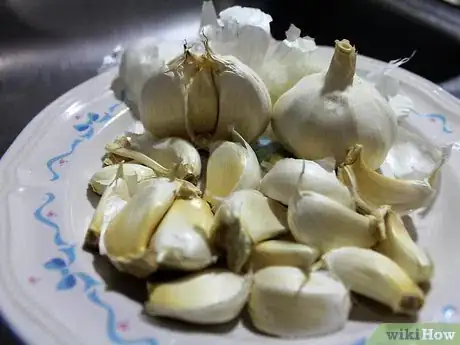 Image titled Keep Fresh Chopped Garlic Step 1
