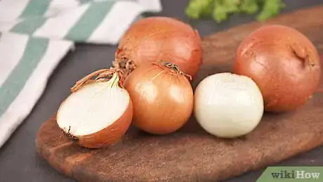 Image titled Cook Onions Properly Step 1