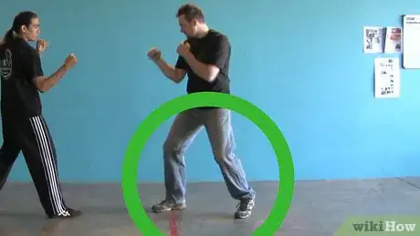 Image titled Go Into a Jeet Kune Do Stance Step 7