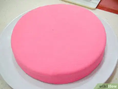 Image titled Smooth Fondant on a Cake Final