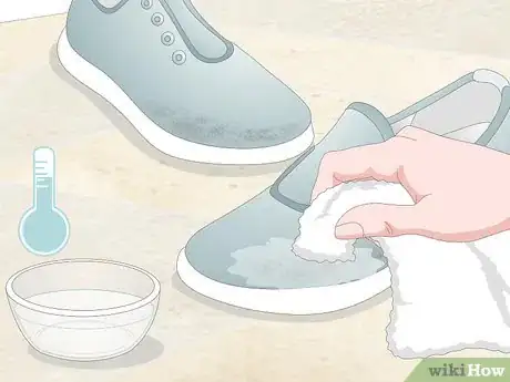 Image titled Wash Allbirds Step 4