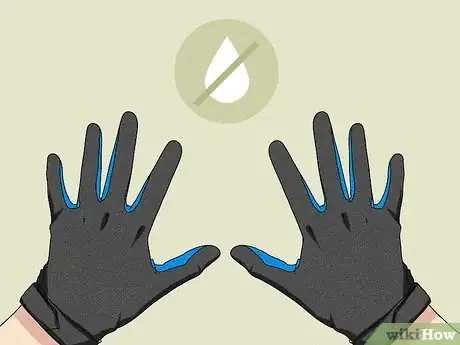 Image titled Stop Sweaty Hands While Gaming Step 4