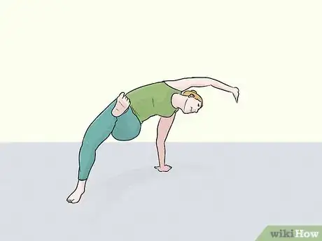 Image titled Do a Helicopter Cartwheel Step 3