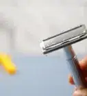 Clean a Razor Blade