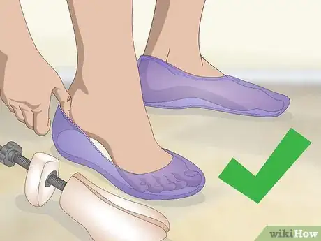 Image titled Stretch Plastic Shoes Step 11