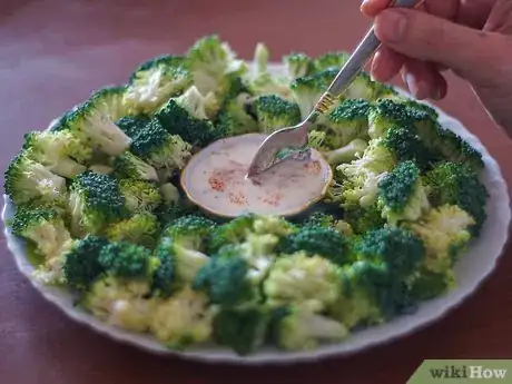 Image titled Eat Raw Broccoli Step 7