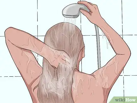 Image titled Use Clarifying Shampoo Step 8