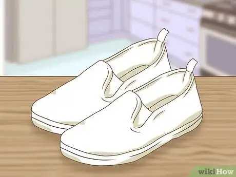 Image titled Dye Canvas Shoes Step 3