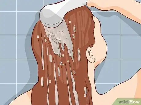 Image titled Temporarily Dye Hair With Food Dye Step 11