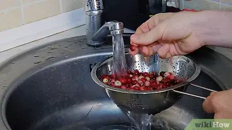 Image titled Cook Fresh Cranberries Step 1