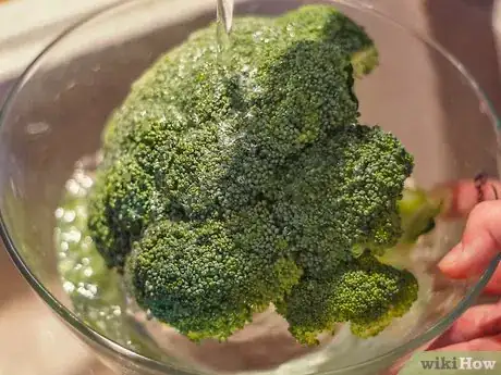 Image titled Eat Raw Broccoli Step 1