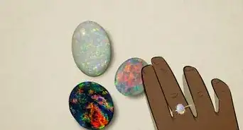 Moonstone vs Opal