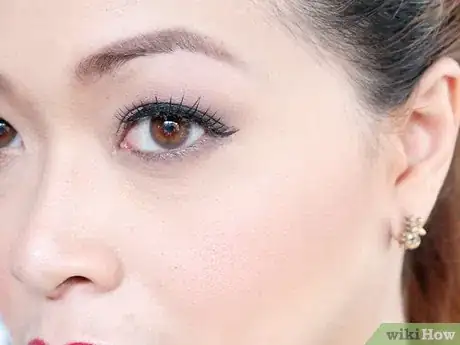 Image titled Make an Eyelash Serum to Grow Long Eyelashes Final
