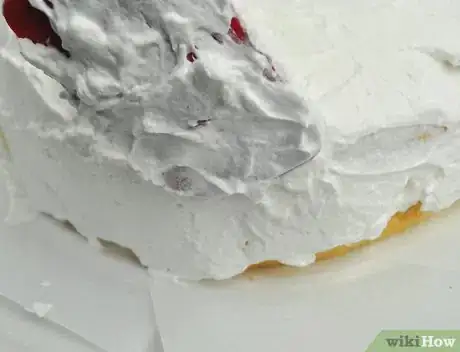 Image titled Decorate a Cake with Whipped Cream Icing Step 11