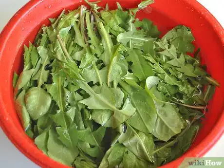 Image titled Cook Dandelion Greens Step 2