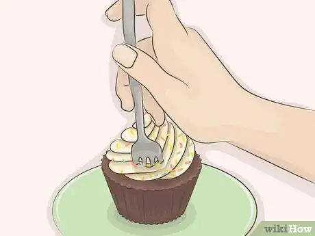 Image titled Eat a Cupcake Step 9