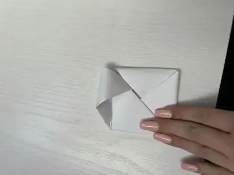 Image titled Paper Spinner 12.jpeg