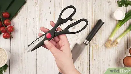 Image titled Use Kitchen Scissors Step 18