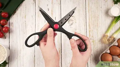 Image titled Use Kitchen Scissors Step 14