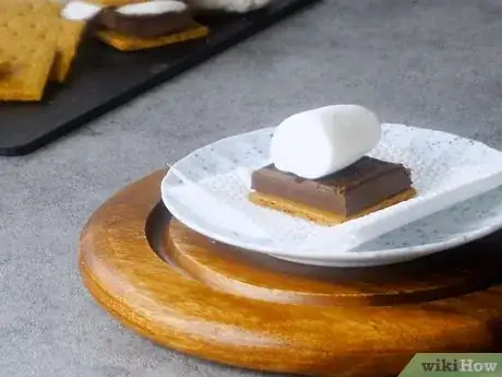 Image titled Make Smores in a Microwave Step 3