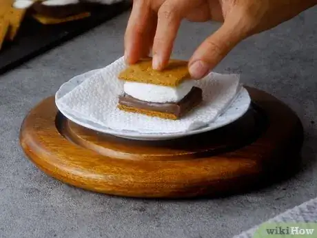 Image titled Make Smores in a Microwave Step 5