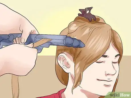 Image titled Use a Triple Barrel Waver Step 10