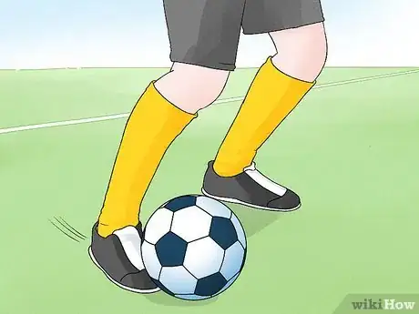 Image titled Pass a Soccer Ball Step 14