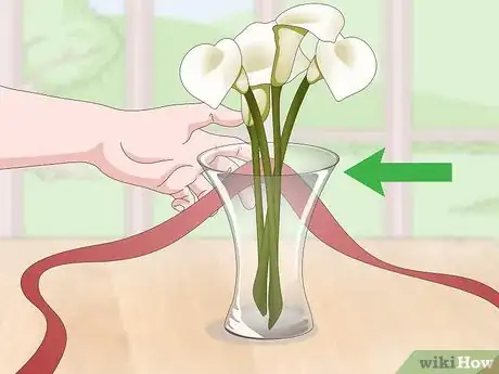 Image titled Decorate a Flower Vase with a Ribbon Step 7