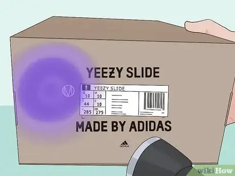 Image titled Fake Yeezy Slides vs Real Step 11