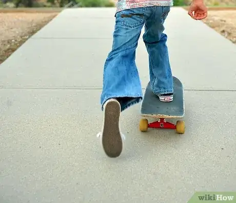 Image titled Basic skateboard Step 6