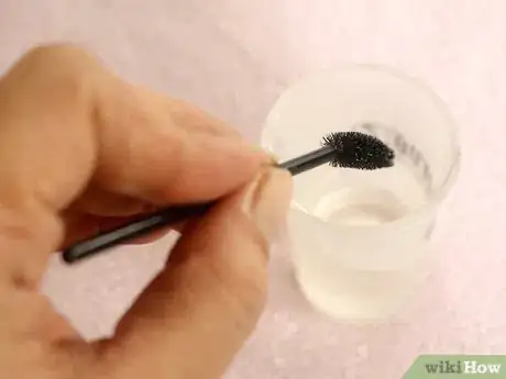 Image titled Make an Eyelash Serum to Grow Long Eyelashes Step 5