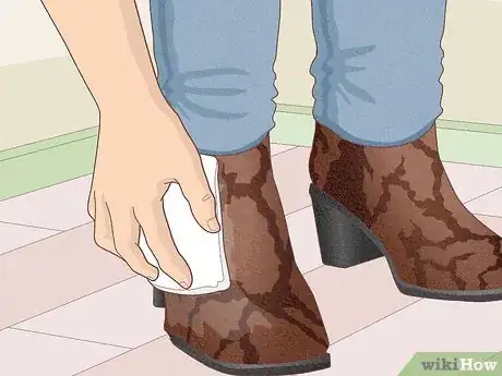 Image titled Clean Snakeskin Boots Step 7