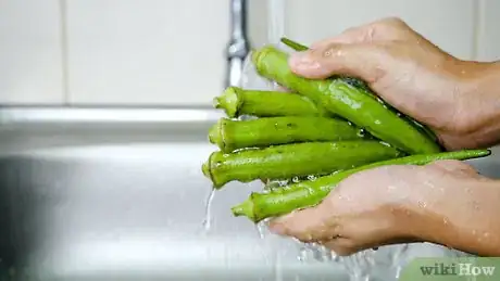 Image titled Clean Okra Step 1