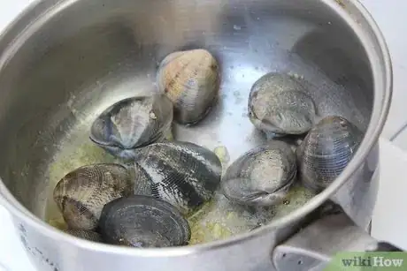 Image titled Cook Clams Step 3