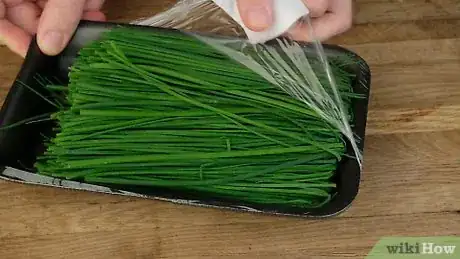 Image titled Cut Chives Step 1