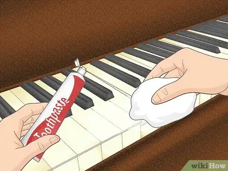 Image titled Clean Yellow Piano Keys Step 1