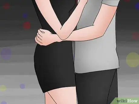 Image titled Dance with a Girl to Attract Her (in a Club) Step 6