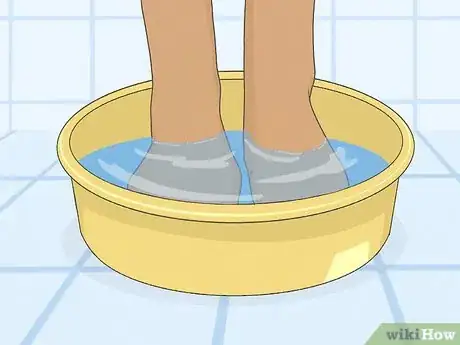 Image titled Soak Your Toes for a Pedicure Step 3