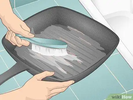 Image titled Clean a Grill Pan Step 5