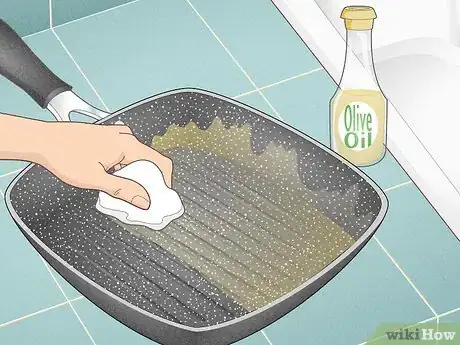 Image titled Clean a Grill Pan Step 9