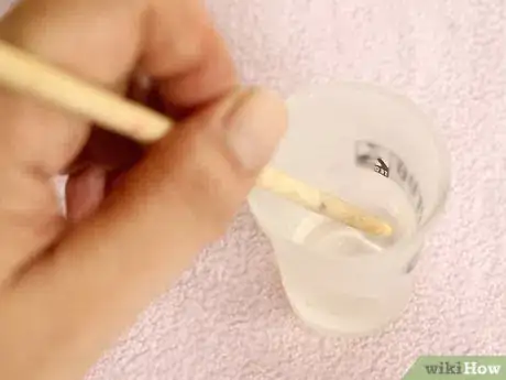 Image titled Make an Eyelash Serum to Grow Long Eyelashes Step 4