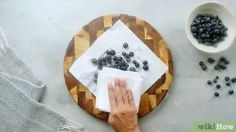 Image titled Cook Blueberries Step 1